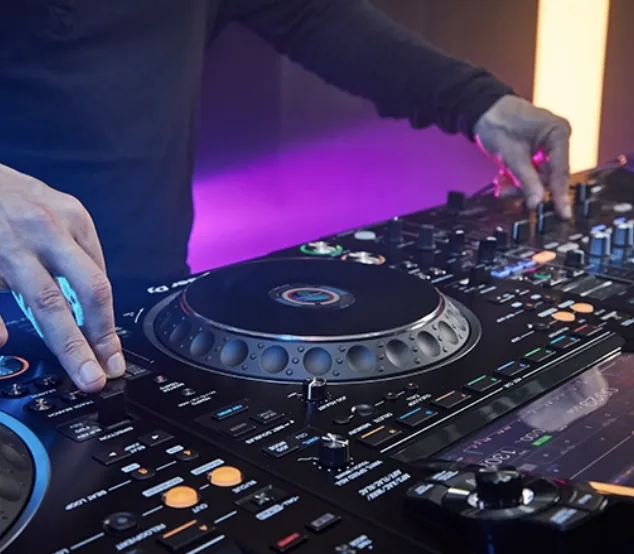 Alquiler equipo DJ profesional en Valencia — Multiocio