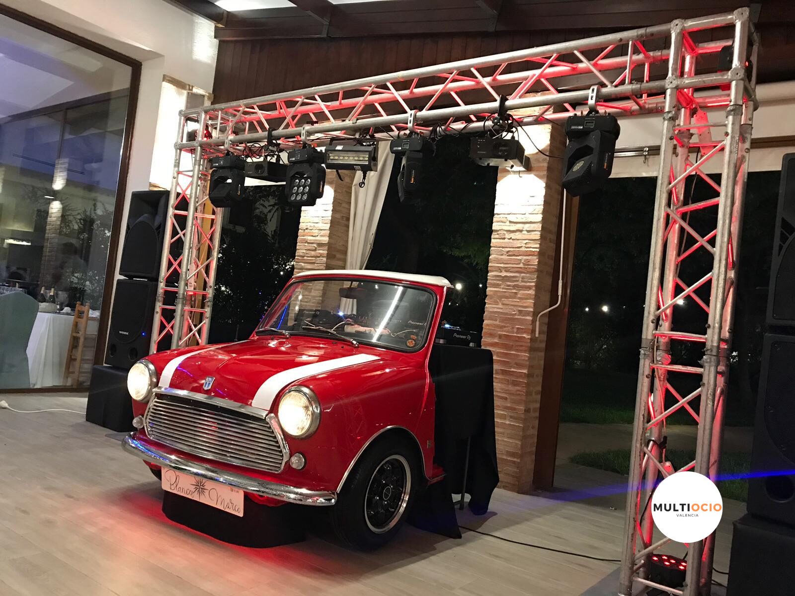 Discomóvil temática Mini Cooper para bodas en Valencia
