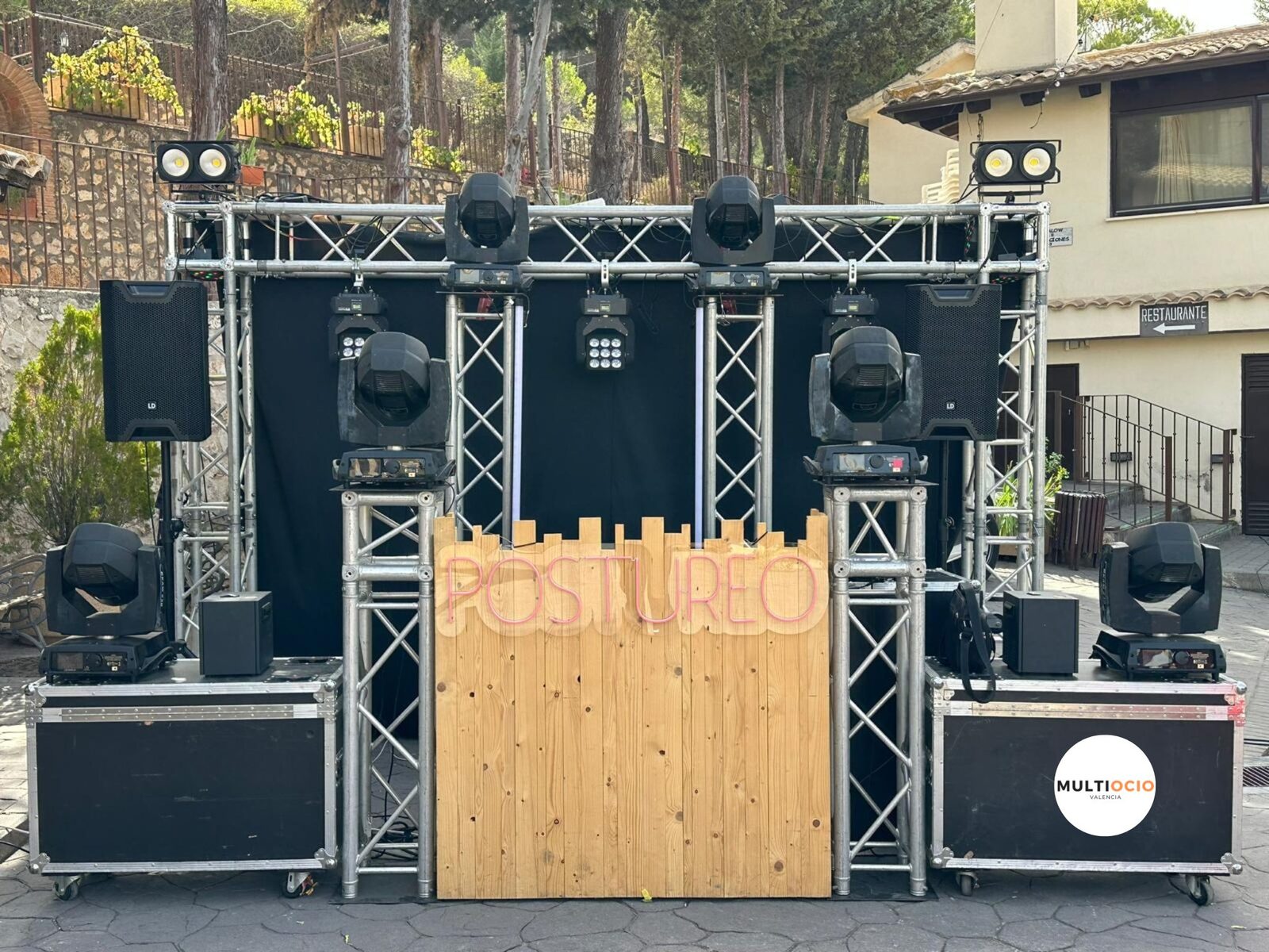 Discomóvil Postureo con truss y luces boda Valencia